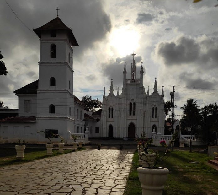Mount Carmel Church, Ernakulam, Kerala - Vushii.com Mount Carmel Church, Ernakulam, Kerala - Vushii.com